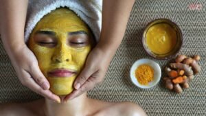 Skin Care: चेहरे पर लगाएं इन 5 तरीको से हल्दी फेस मास्क, चमक उठेगी त्वचा